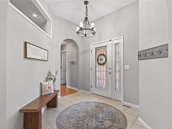 5th image of 417 E College St