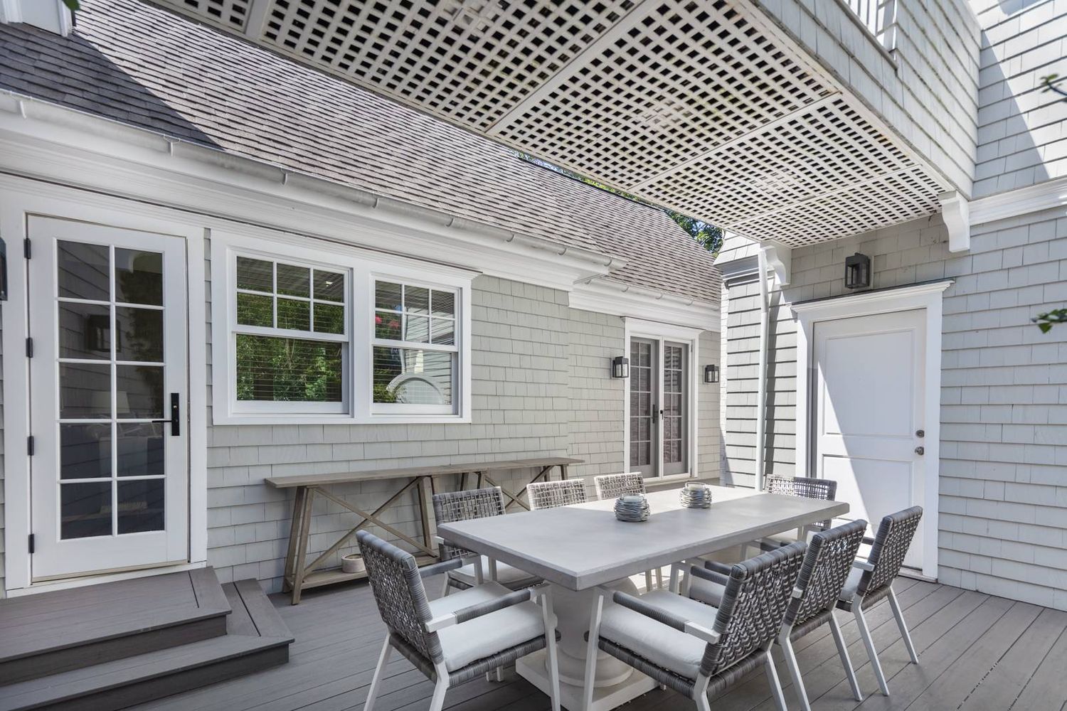  Outside Dining