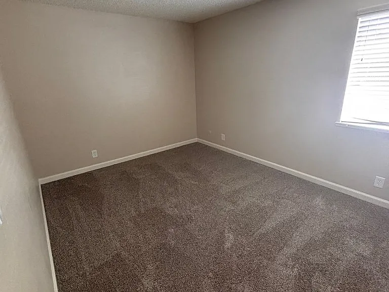 Park Place Apartments, Where Modern Comforts and Charm Meet! — Photo 28