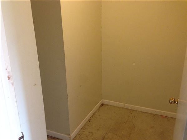 1077 Broadway2