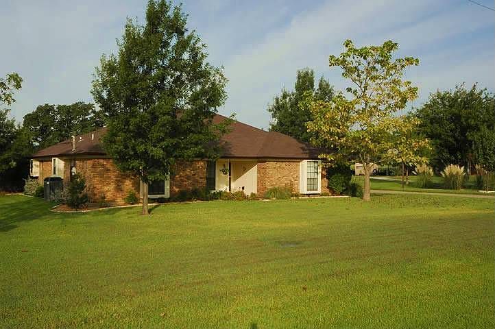 Wonderfully maintained and updated home on amazing lot