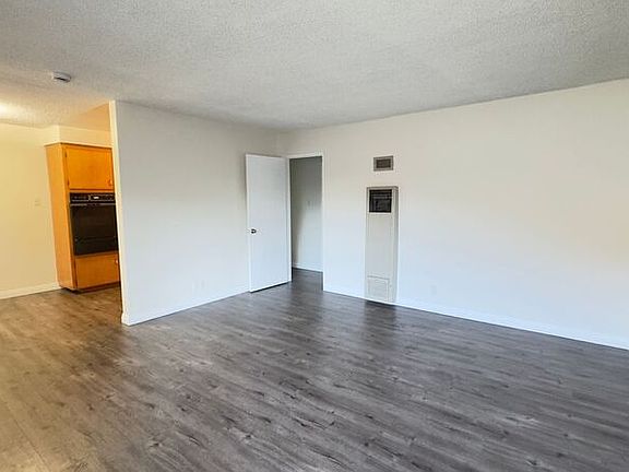 2nd image of 325 N Glendora Ave Unit 3
