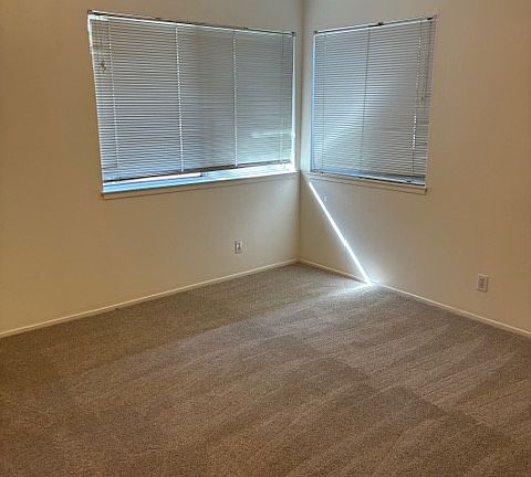 5th image of 220 Arbor Ave #A