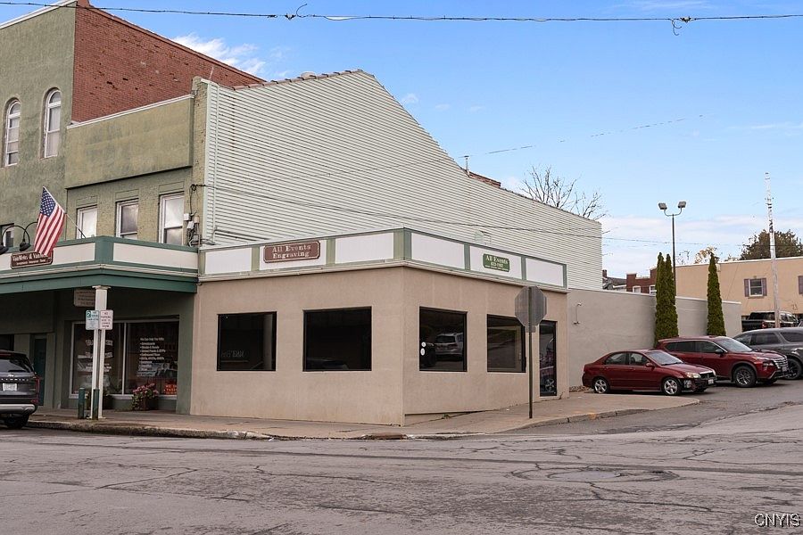 1st image of 538 E Main St