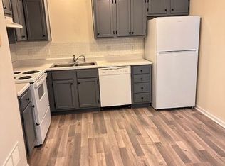 19 E 8th St #19, Adrian, MO 64720