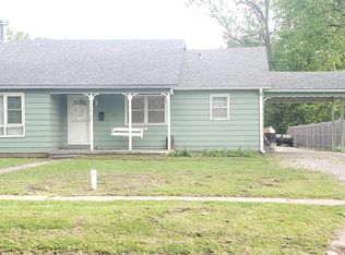 570 W Vest St, Marshall, MO 65340