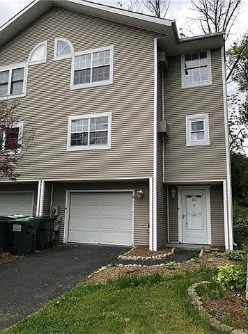 1st image of 27 Brookside Dr W