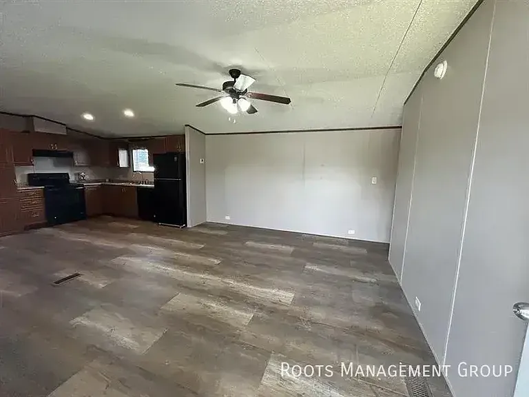 25 Riviera Courts Dr #25 — Photo 2