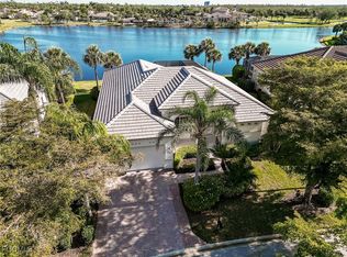 8860 New Castle Dr, Fort Myers, FL 33908