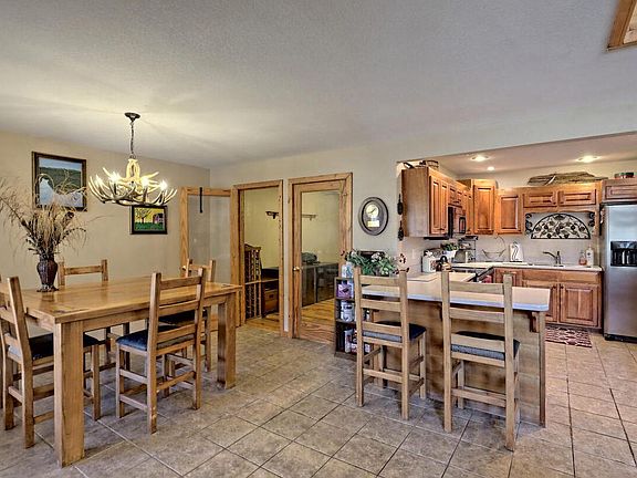 3rd image of 3547 River Front Ln