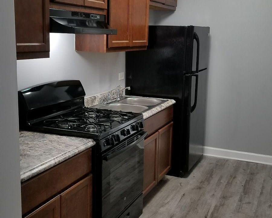 1st image of 127 Dolores Dr APT 3