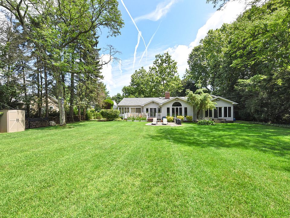 1st image of 14 Maplewood Ln