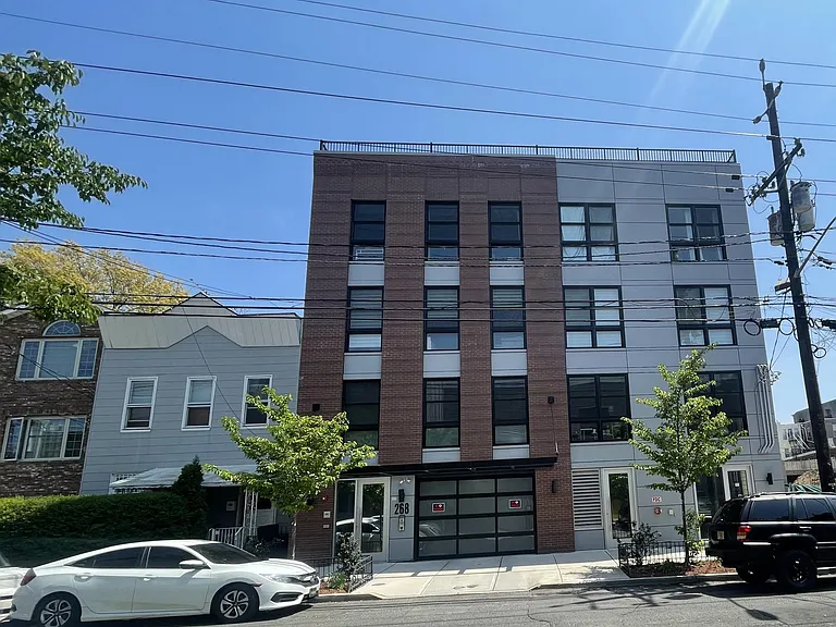 268 New York Ave #1D — Photo 5
