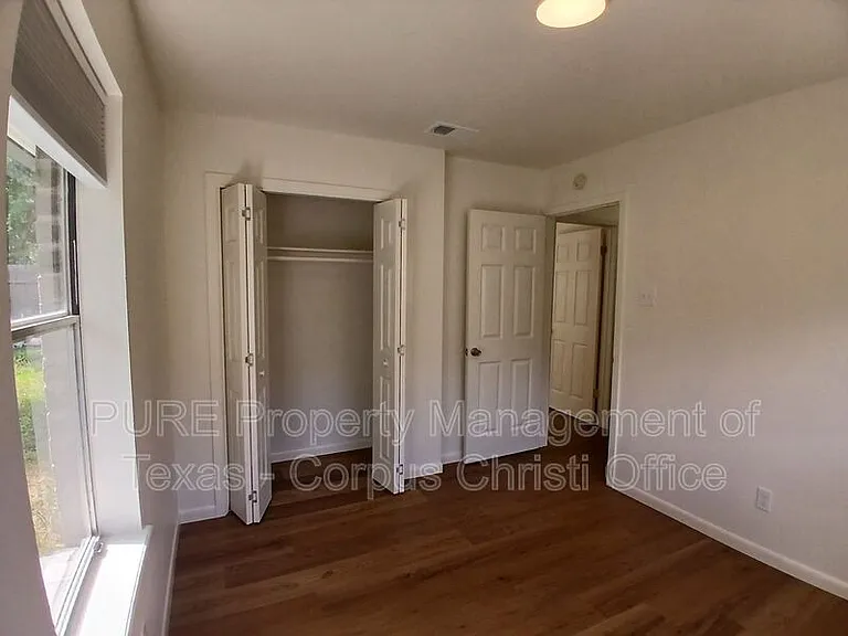 2725 Allencrest Dr — Photo 25