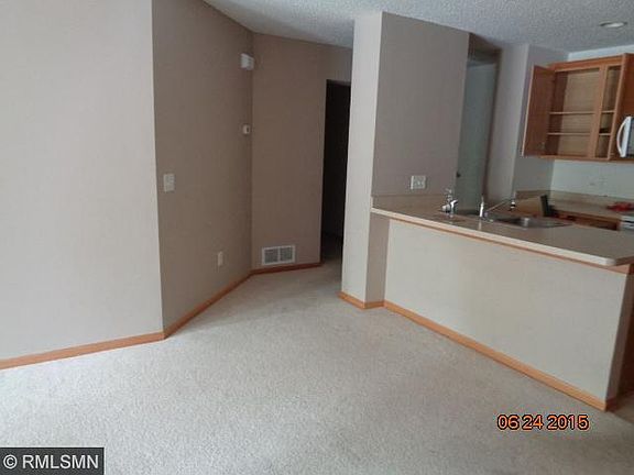 5th image of 3223 Oak View Dr