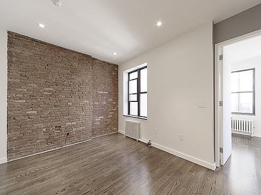 4th image of 211 Henry St APT 1A