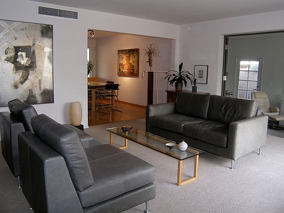 2nd image of 958 W Campus Dr