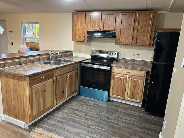 384 Red Pond Rd — Photo 5