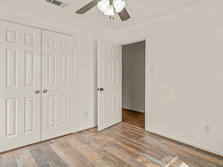 502 S Main St #B — Photo 18