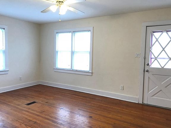 2nd image of 113 W 15th Ave