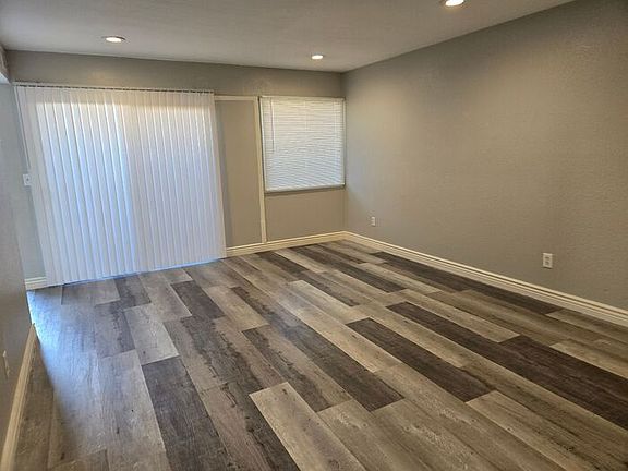 4th image of 2674 N 43rd Ave #22C