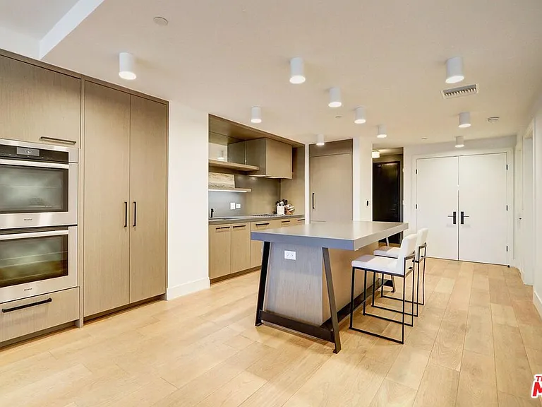 10777 Wilshire Blvd #210 — Photo 11