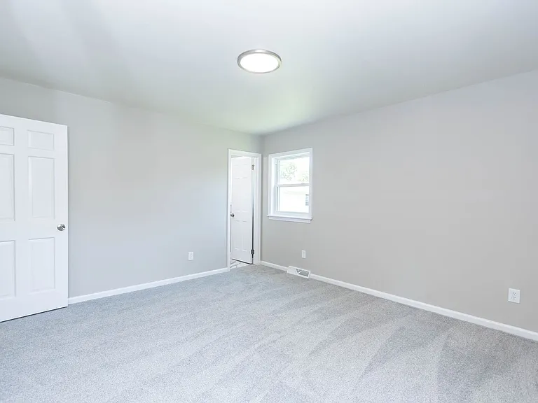 724 Lucas Creek Rd — Photo 17