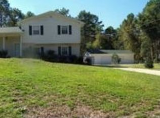 3202 7 Mountain Dr, Fayetteville, NC 28306
