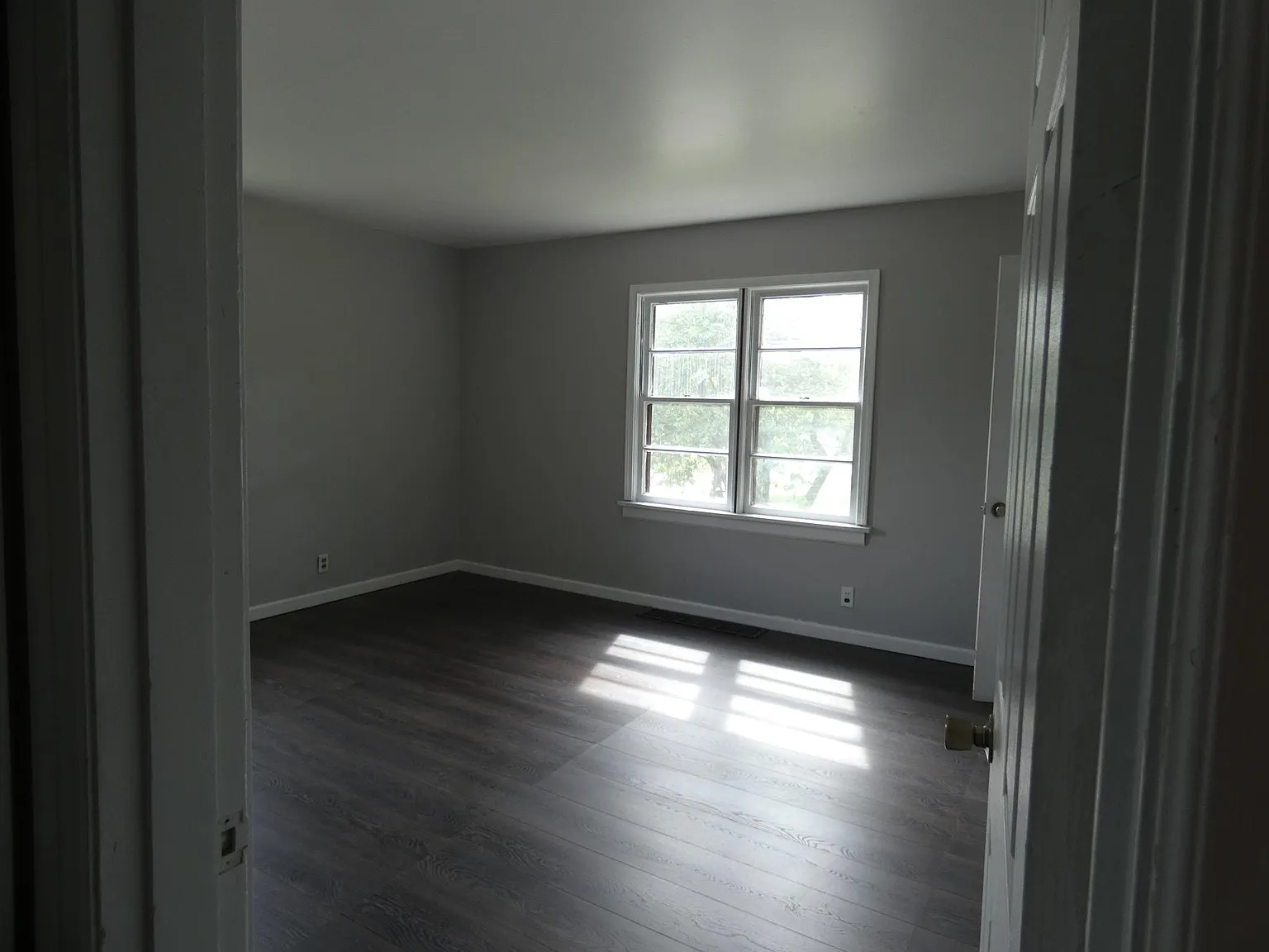 1709 Humbert St — Photo 2