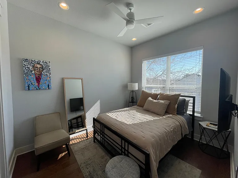 902 Martin St #A — Photo 3