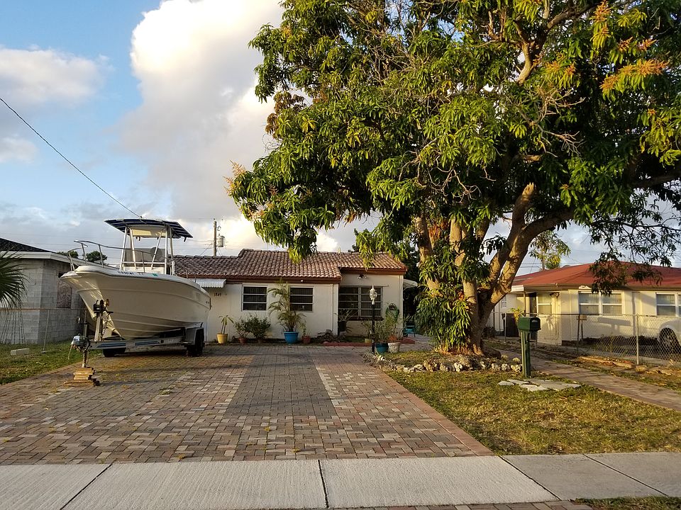 1st image of 1849 NE 180th St