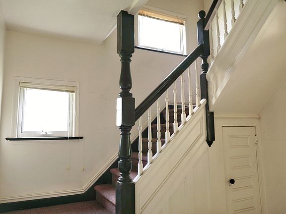 2nd image of 9 Morton St Floor 3