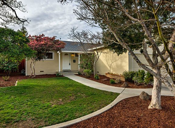2nd image of 14231 Esther Dr