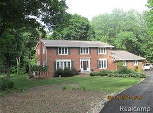 4490 Napier Rd, Canton, MI 48187