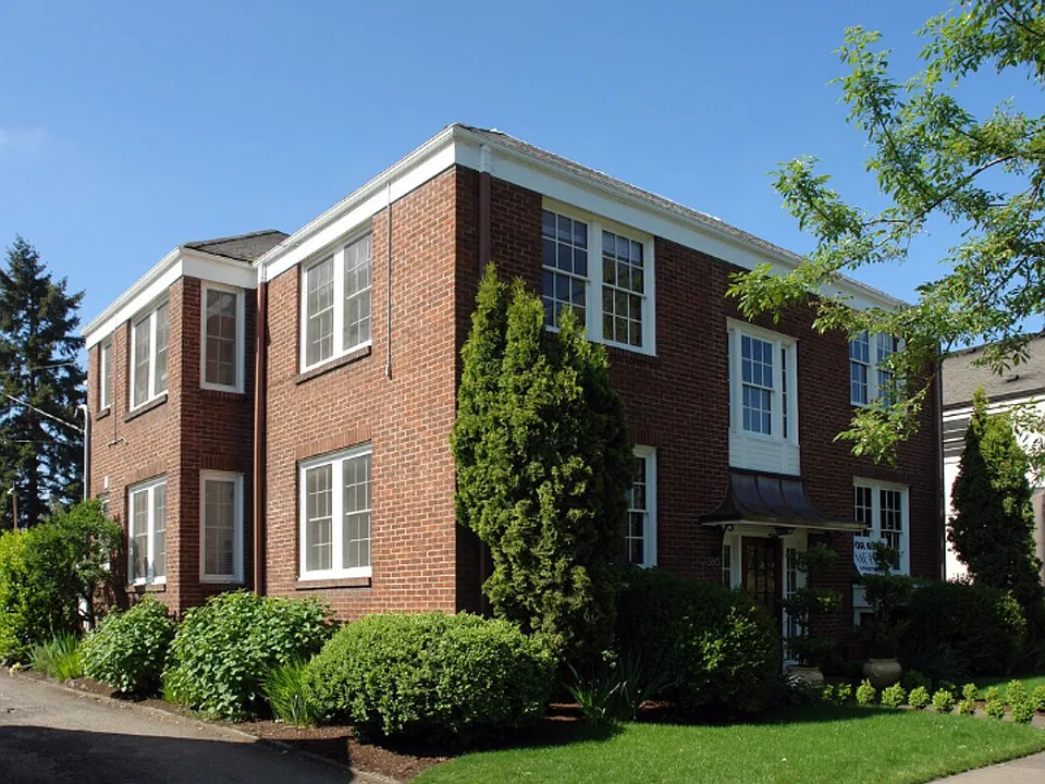 360 W 13th Ave