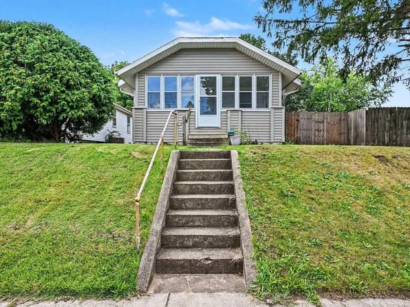 310 E Fairview Ave, South Bend, IN 46614