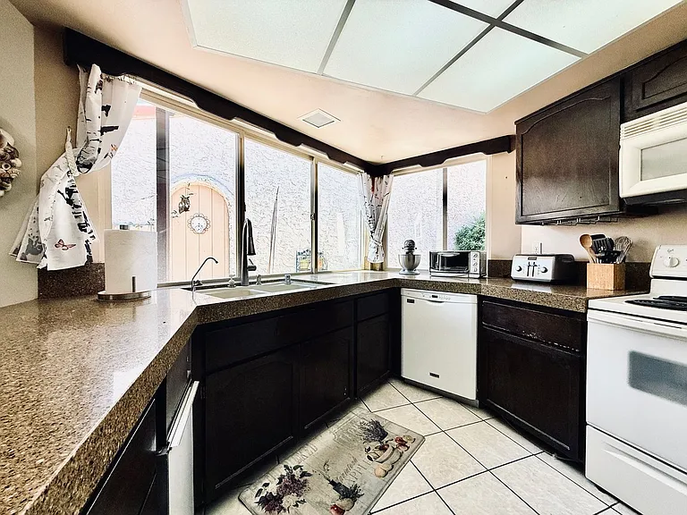 2212 Plaza Del Prado — Photo 23