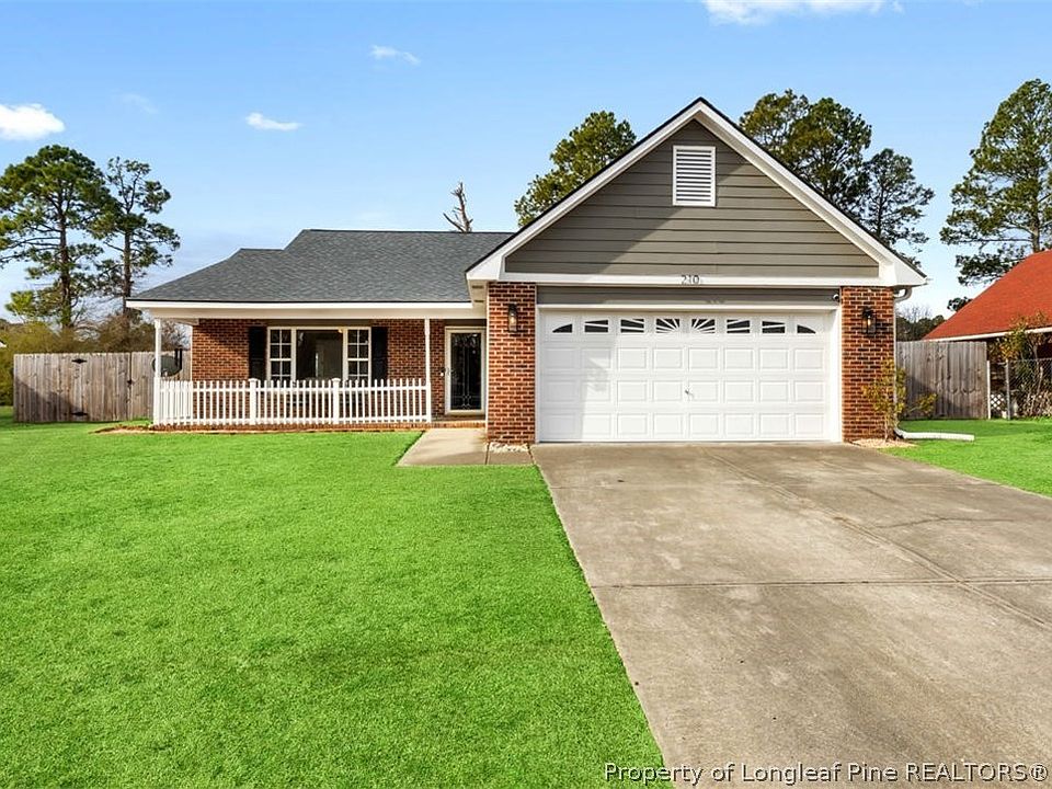 1st image of 210 Cypress Dr