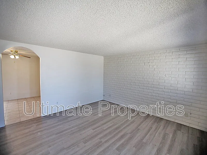 4 bed, 2.0 bath, 1568 sqft, $1,895 — Photo 3