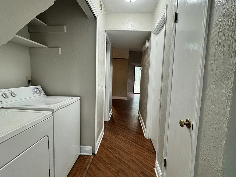 1211 Stone Greene St — Photo 8