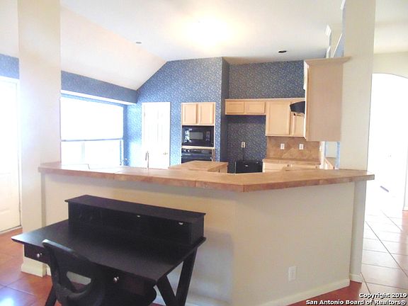 2nd image of 9407 Pine Arbor