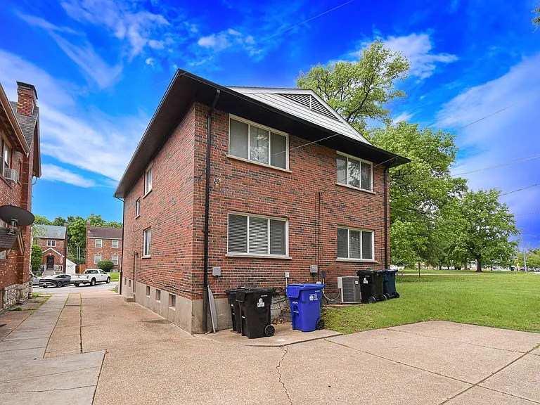 7359 Balson Ave — Photo 28