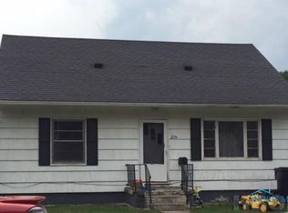 1335 S Union St, Fostoria, OH 44830