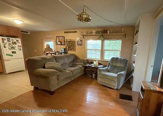 5th image of 7262 McDonald Rd