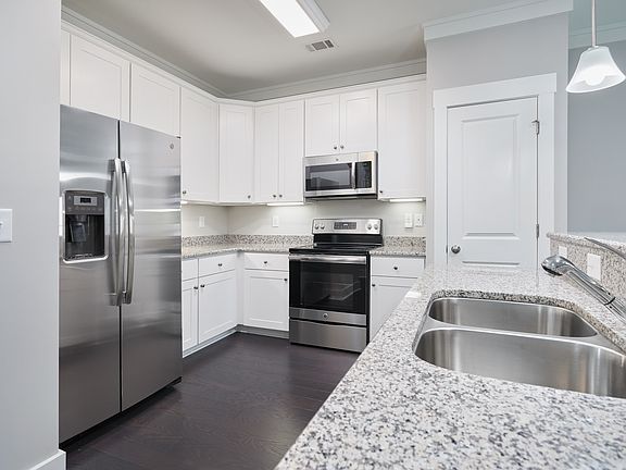 3rd image of 776 Elmbrook Dr #218B