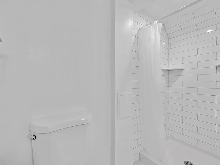 716 Audrey Ln — Photo 26
