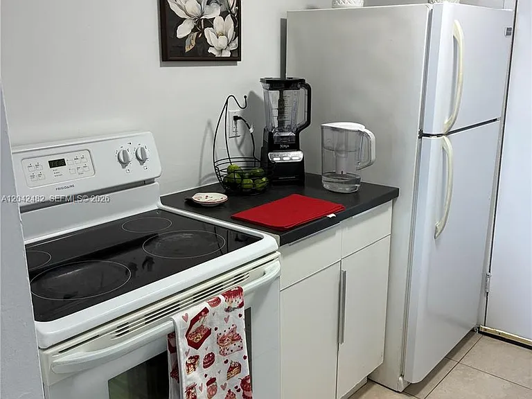 2000 NE 135th St #710 — Photo 7