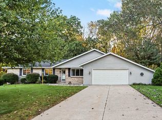 2940 Bramble Dr, Kalamazoo, MI 49009