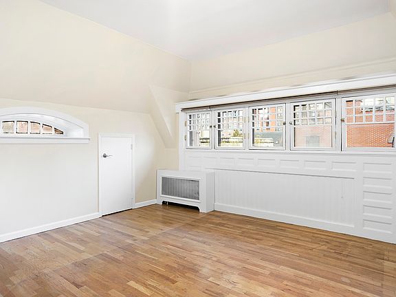 3rd image of 82 Pierrepont St APT 4A