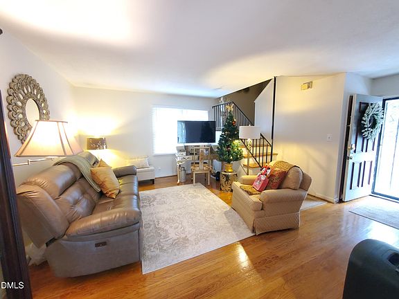 4th image of 3111 Merrill Ct